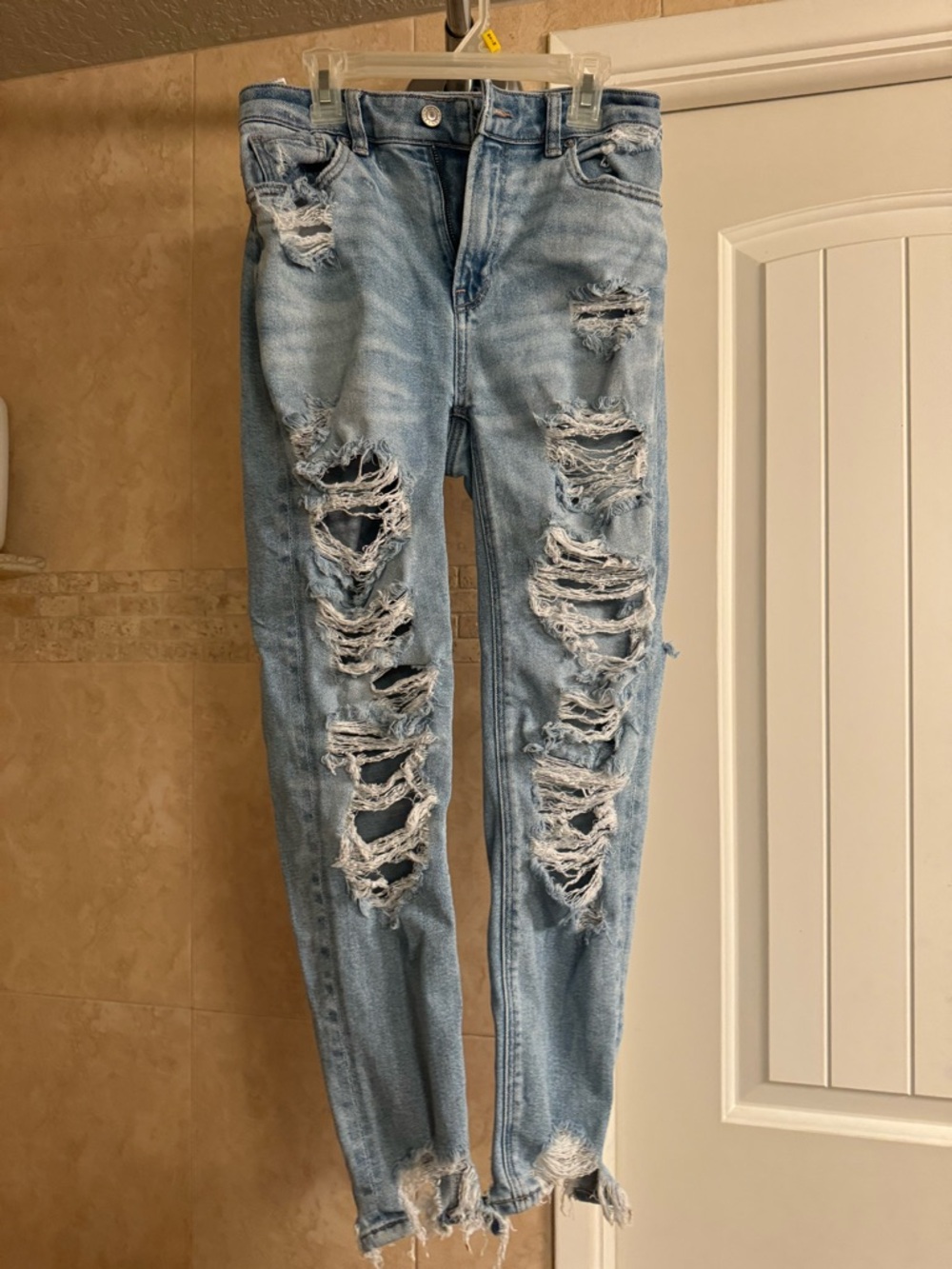 American Eagle Light Blue Distressed Women's Jeans - Classic Ripped Mom Jeans